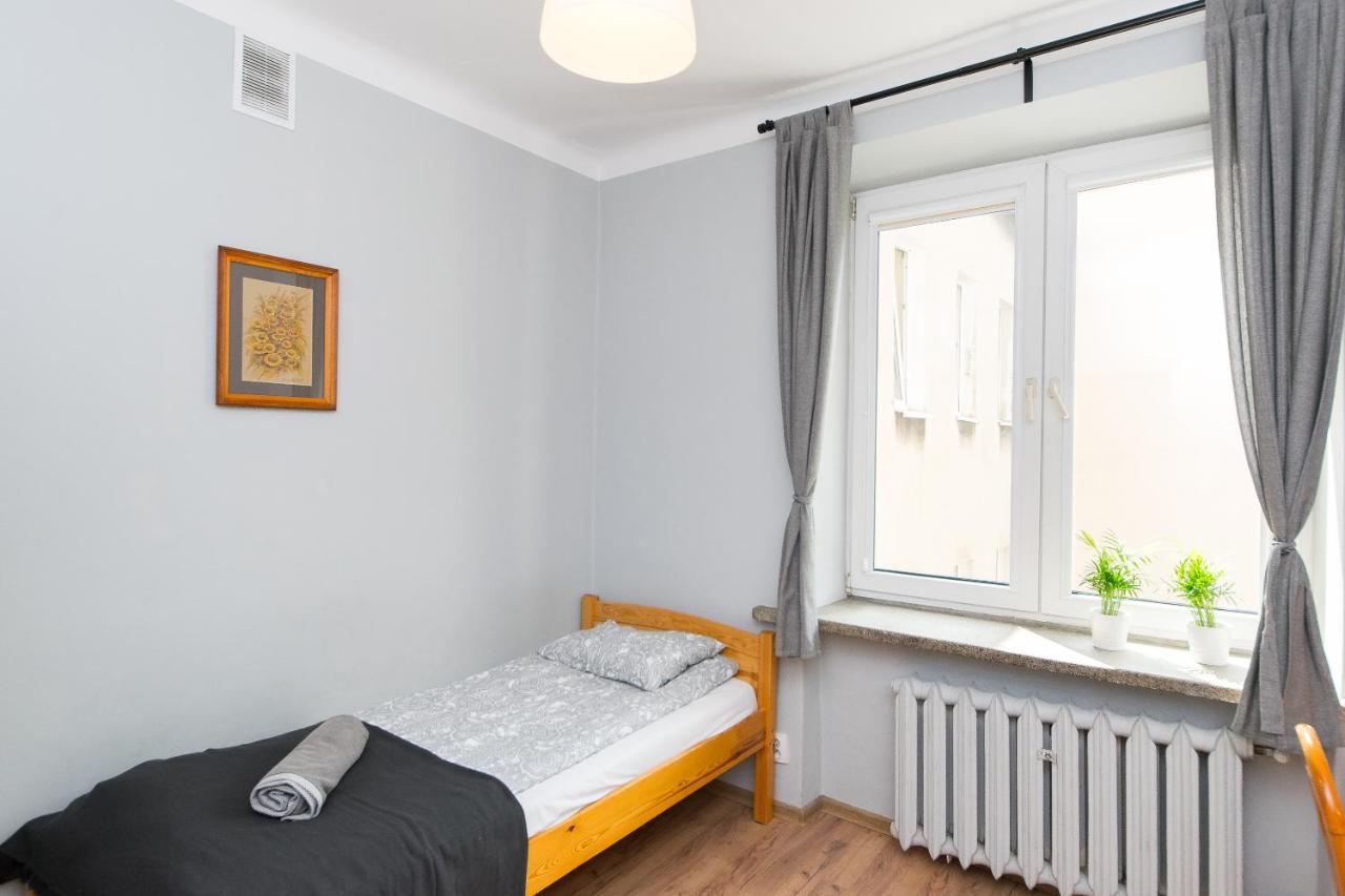 3-bedroom Flat In Center P4you Pl Apartment Krakau